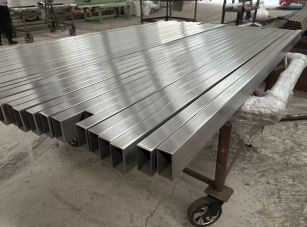 阜新新能源汽车用不锈钢方管 现货